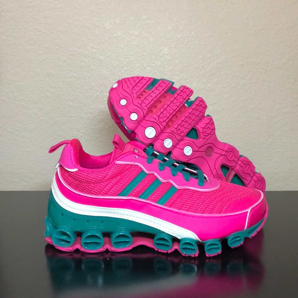Adidas Microbouce T1